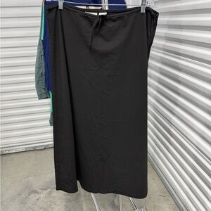 Old Navy | Maxi Skirt in Black | size 18